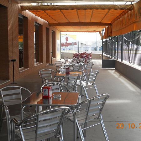 Hostal Restaurante Hermanos Zamora ปัลมา เดล ริโอ ภายนอก รูปภาพ