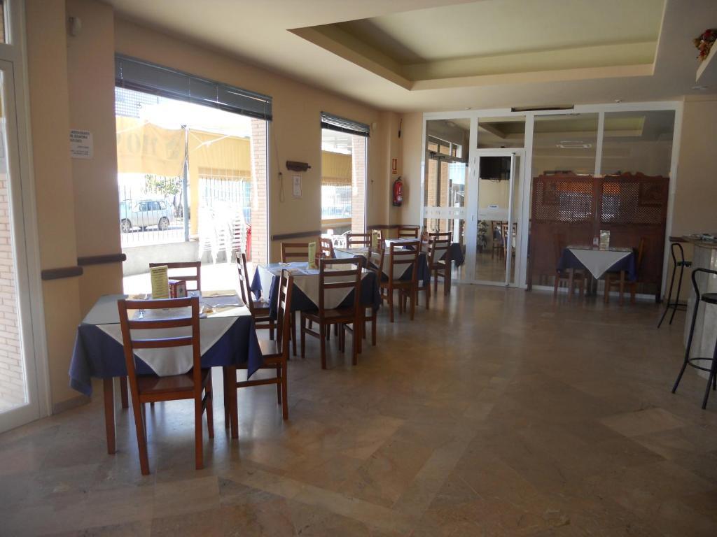 Hostal Restaurante Hermanos Zamora ปัลมา เดล ริโอ ภายนอก รูปภาพ