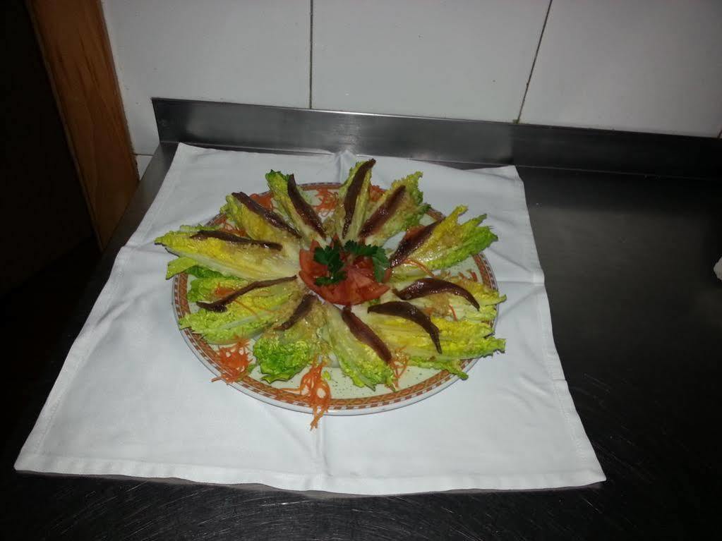 Hostal Restaurante Hermanos Zamora ปัลมา เดล ริโอ ภายนอก รูปภาพ